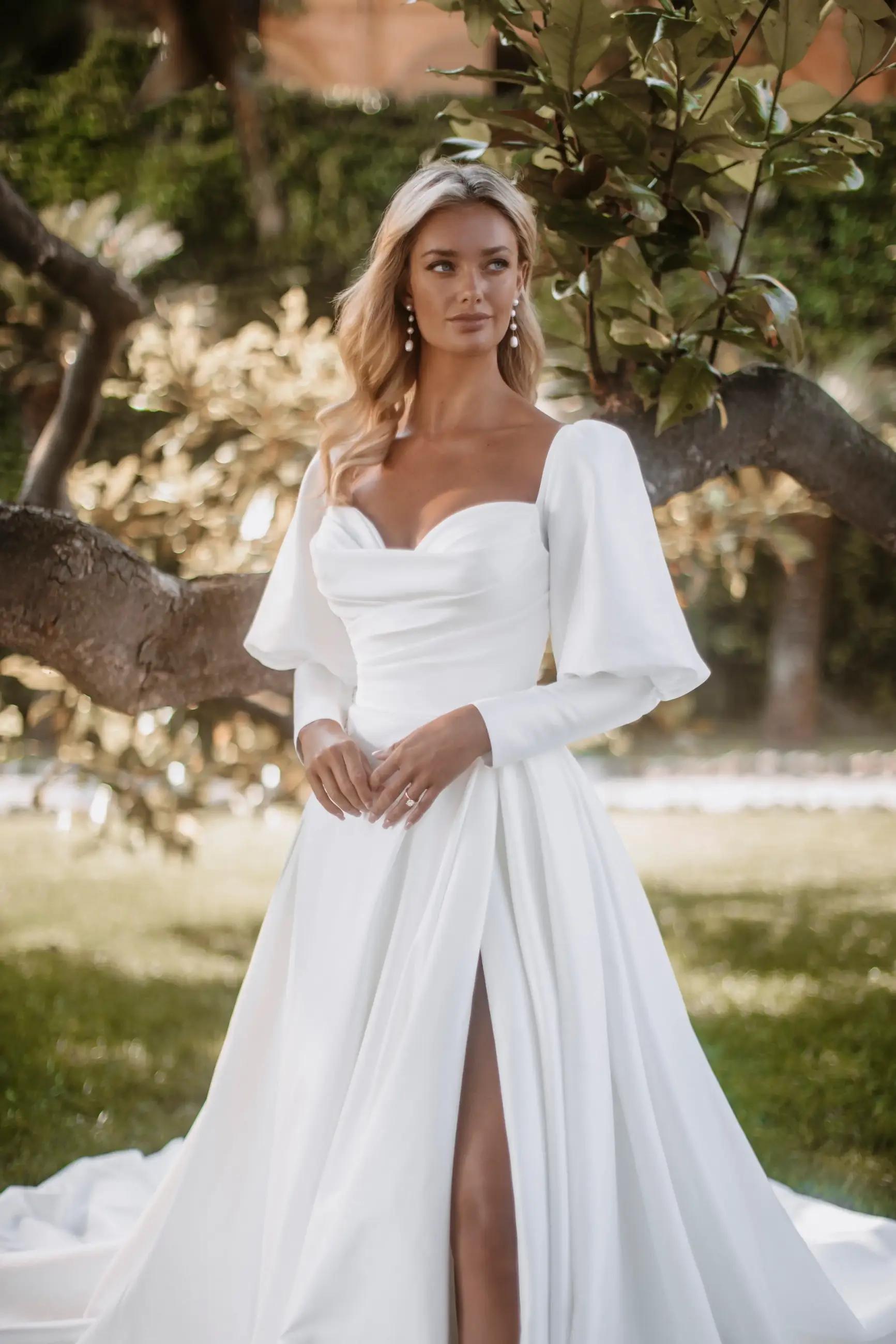 Modern Elegance: Unveiling Effortlessly Chic Wedding Gowns for 2024. Desktop Image